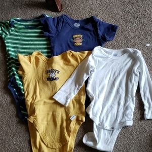 4 gerber onesies